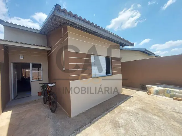 Casa com 140m² 2 quartos e 1 banheiro, à venda, no bairro Residencial Van Den Broek em Holambra