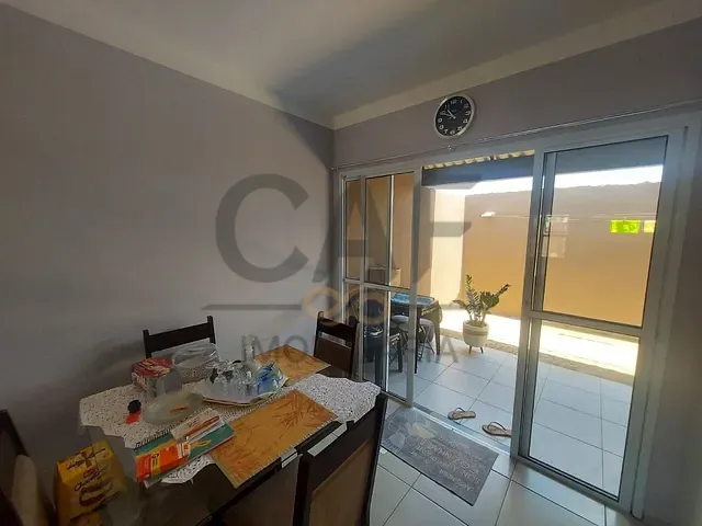 Casa com 140m² 2 quartos e 1 banheiro, à venda, no bairro Residencial Van Den Broek em Holambra