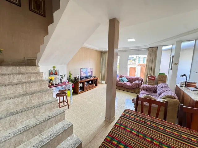 Casa 3 quartos e 2 banheiros, à venda, no bairro Europa em Contagem
