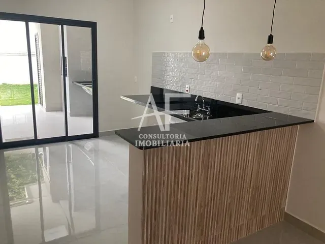 Casa com 192m² 3 quartos e 2 banheiros, à venda, no bairro Areão em Taubaté