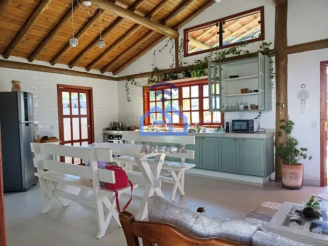 Casa com 360m² 3 quartos e 2 banheiros, à venda, no bairro Capricornio em Caraguatatuba
