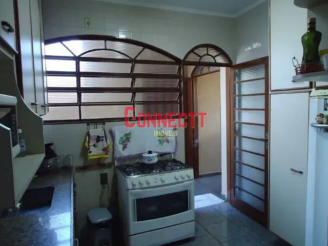 Casa com 270m² 3 quartos e 4 banheiros, à venda, no bairro Parque dos Bandeirantes em Ribeirão Preto