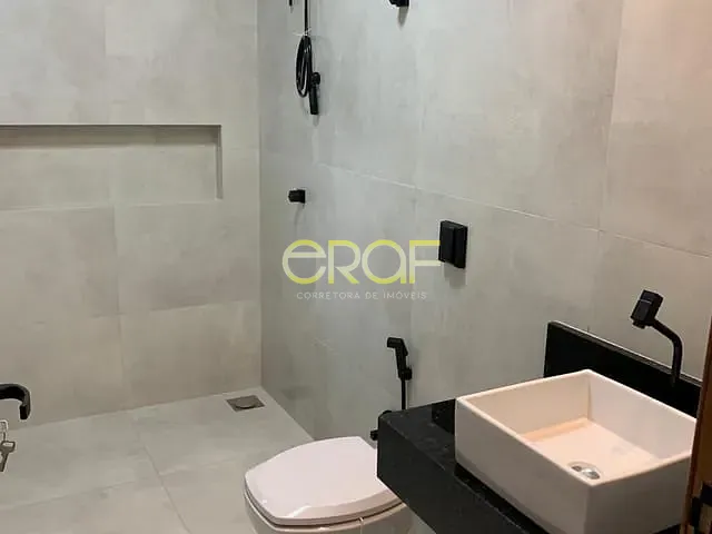 Casa 3 quartos e 2 banheiros, à venda, no bairro Parque Serrano em Formosa
