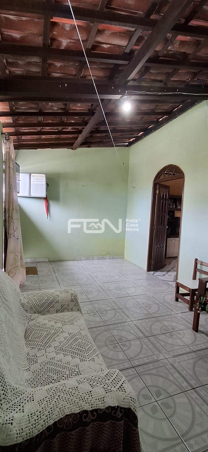 Casa à venda com 3 quartos, 80m² - Foto 2