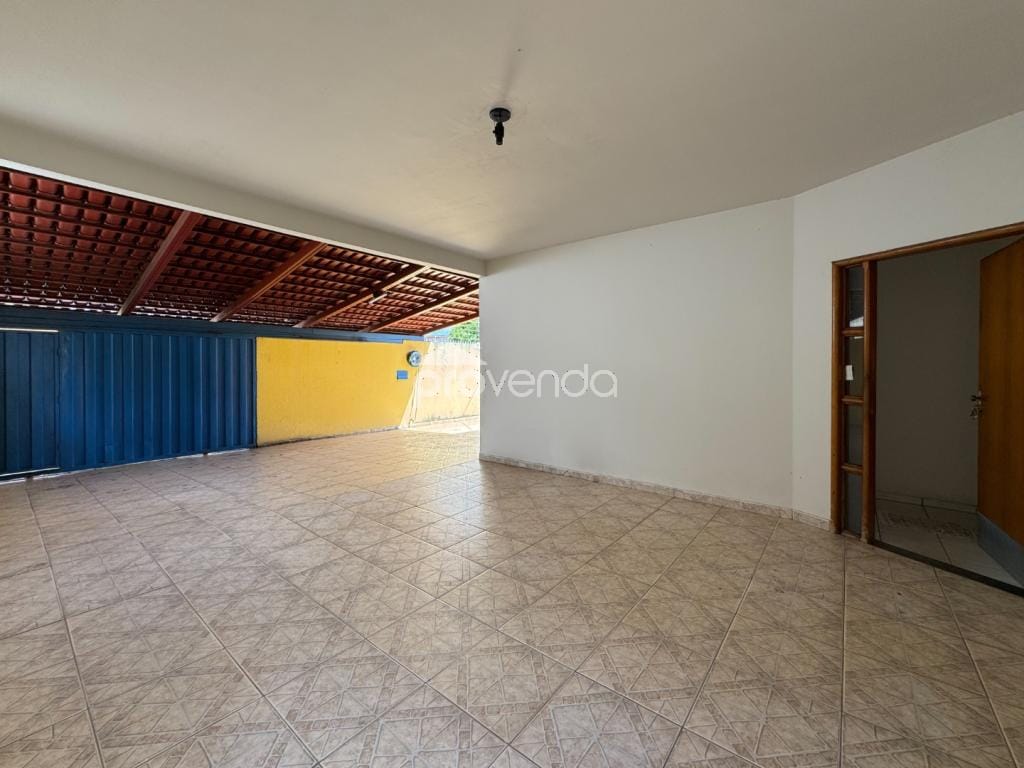 Casa, 3 quartos, 252 m² - Foto 3