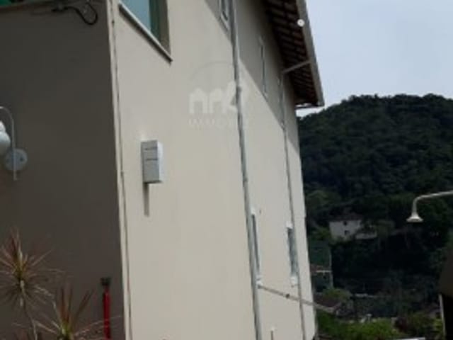 Casa com 117m², à venda, no bairro Bingen em Petrópolis