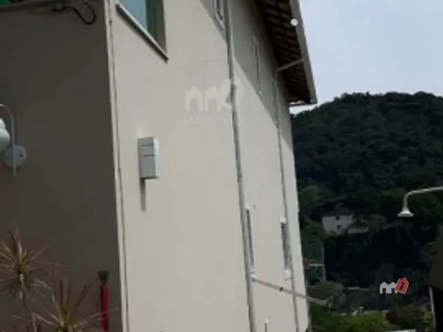 Casa com 117m², à venda, no bairro Bingen em Petrópolis