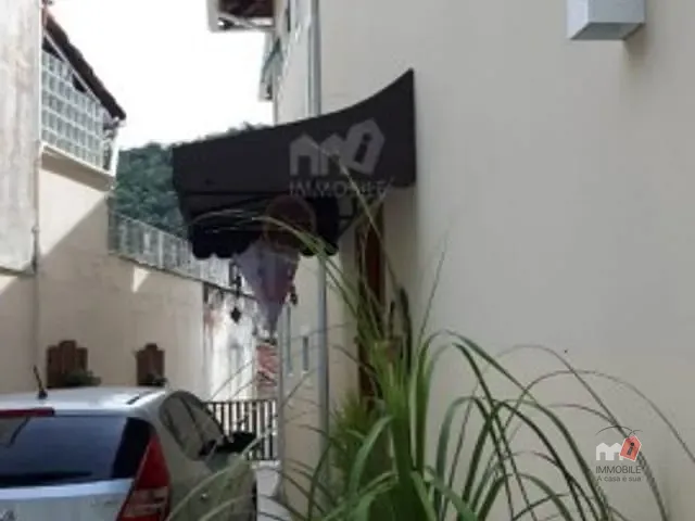 Casa com 117m², à venda, no bairro Bingen em Petrópolis
