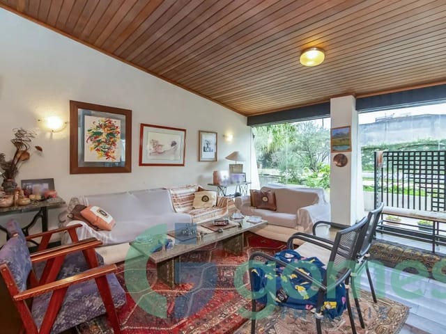 Casa com 793m² 5 quartos e 6 banheiros, à venda, no bairro Seminário em Curitiba