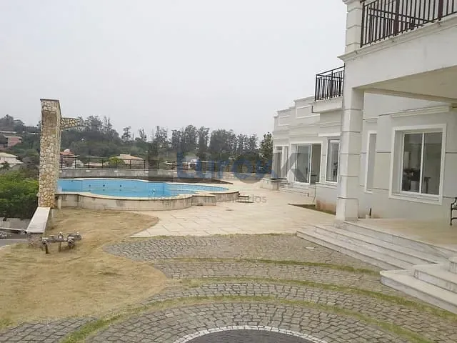 Casa com 1000m² 4 quartos e 2 banheiros, à venda, no bairro Condomínio Vale do Itamaracá em Valinhos