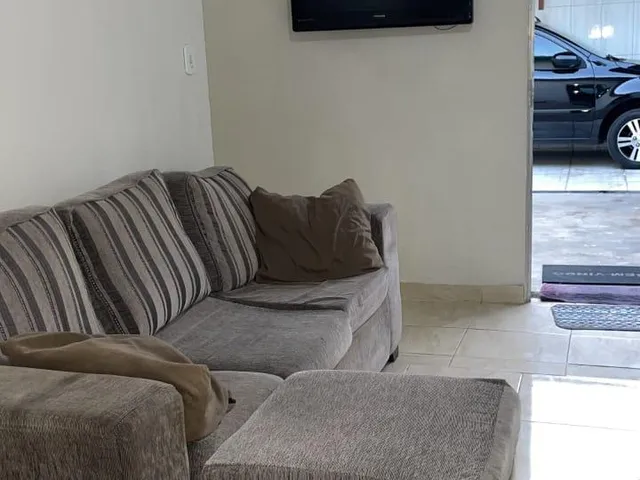 Casa 2 quartos e 1 banheiro, para alugar, no bairro Glória em Belo Horizonte