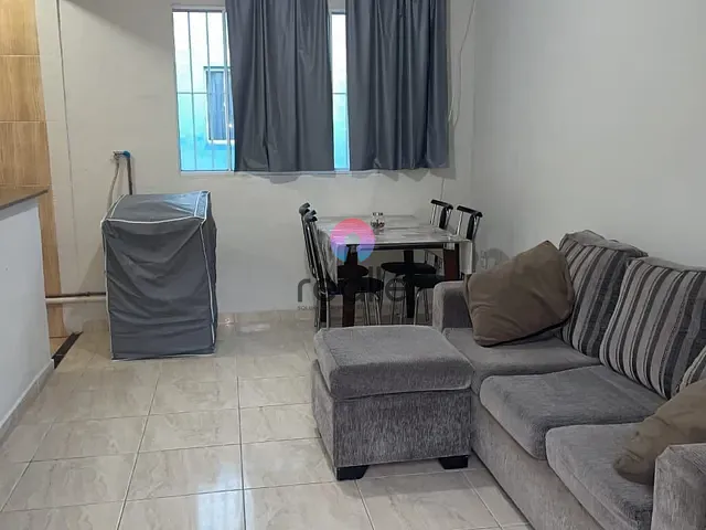 Casa 2 quartos e 1 banheiro, para alugar, no bairro Glória em Belo Horizonte