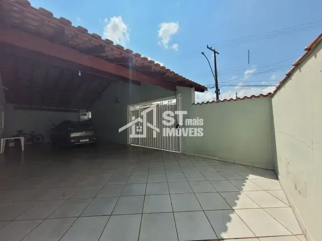 Casa com 410m² 4 quartos e 2 banheiros, à venda, no bairro Vila Samambaia em Andradas