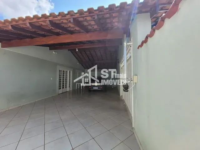 Casa com 410m² 4 quartos e 2 banheiros, à venda, no bairro Vila Samambaia em Andradas