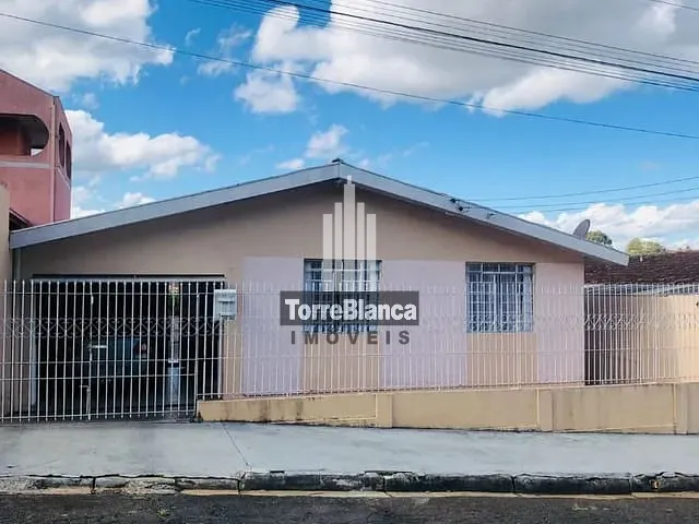 Casa com 288m² 2 quartos e 2 banheiros, à venda, no bairro Uvaranas em Ponta Grossa