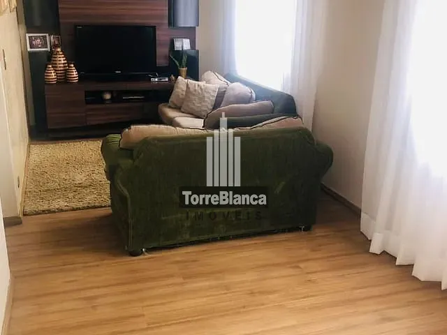 Casa com 288m² 2 quartos e 2 banheiros, à venda, no bairro Uvaranas em Ponta Grossa