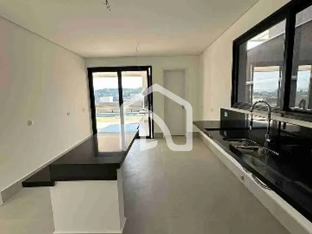 Casa com 480m² 4 quartos e 5 banheiros, à venda, no bairro Alphaville em Santana de Parnaíba