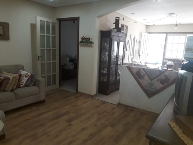 Casa com 300m² 3 quartos e 4 banheiros, à venda, no bairro Centro em Pelotas
