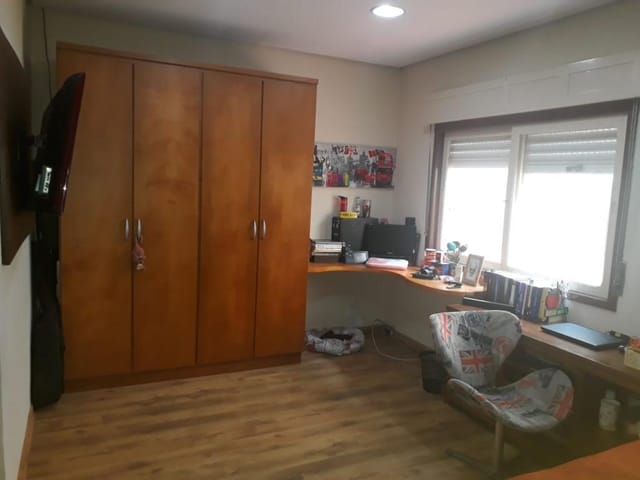 Casa com 300m² 3 quartos e 4 banheiros, à venda, no bairro Centro em Pelotas