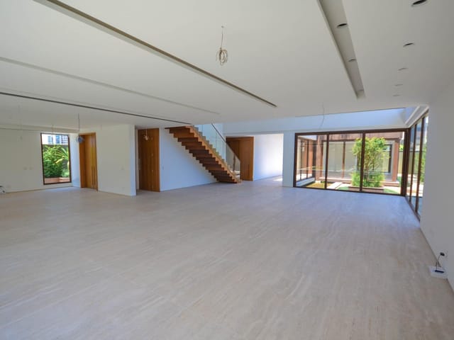 Casa com 1000m² 5 quartos e 8 banheiros, à venda, no bairro Barra da Tijuca em Rio de Janeiro