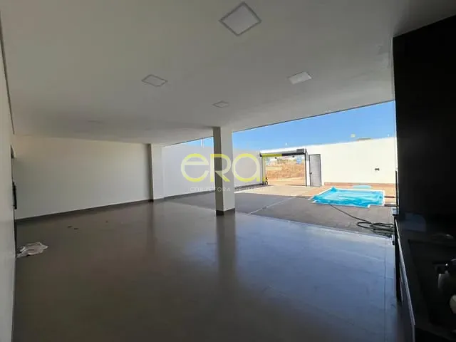 Casa com 300m² 2 quartos e 2 banheiros, à venda, no bairro Parque Laguna II em Formosa