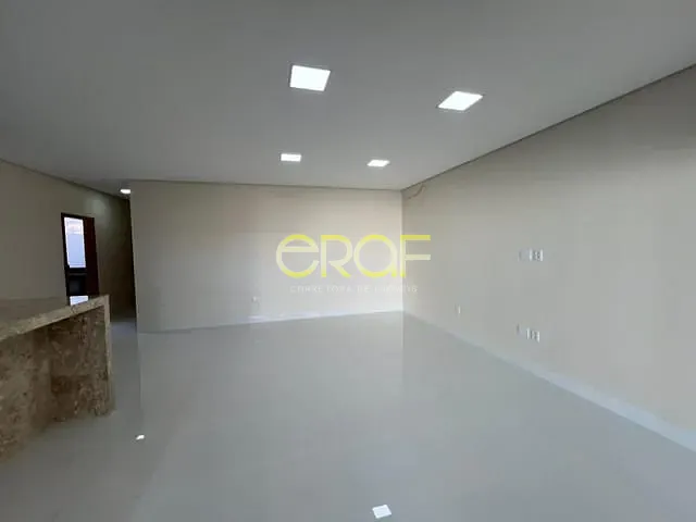 Casa com 300m² 2 quartos e 2 banheiros, à venda, no bairro Parque Laguna II em Formosa