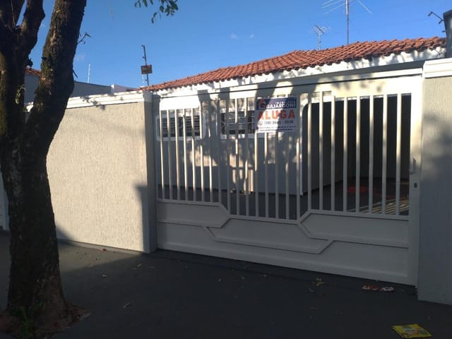 Casa com 275m² 3 quartos e 3 banheiros, para alugar, no bairro Vila Guarujá em Birigüi