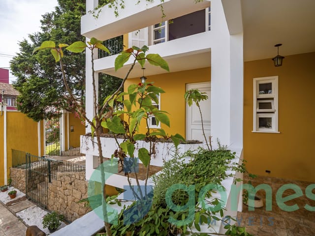 Casa com 605m² 4 quartos e 5 banheiros, à venda, no bairro Bigorrilho em Curitiba