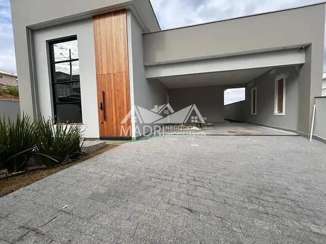 Casa 3 quartos e 1 banheiro, à venda, no bairro São Sebastião em Palhoça