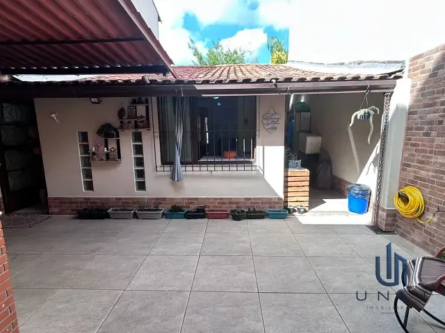 Casa 2 quartos e 2 banheiros, à venda, no bairro Jardim Vila Rica - Tiradentes em Volta Redonda