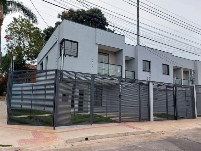 Casa 3 quartos e 2 banheiros, à venda, no bairro Planalto em Belo Horizonte