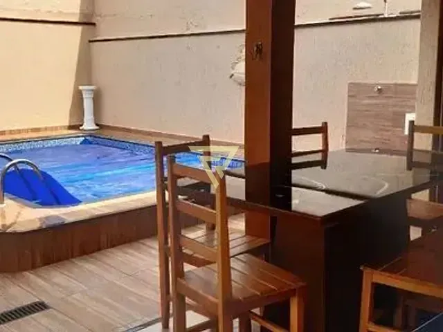 Casa com 300m² 4 quartos e 4 banheiros, à venda, no bairro Parque dos Bandeirantes em Ribeirão Preto