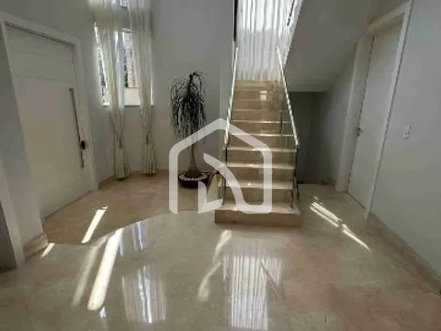 Casa com 505m² 4 quartos e 5 banheiros, à venda, no bairro Alphaville em Santana de Parnaíba