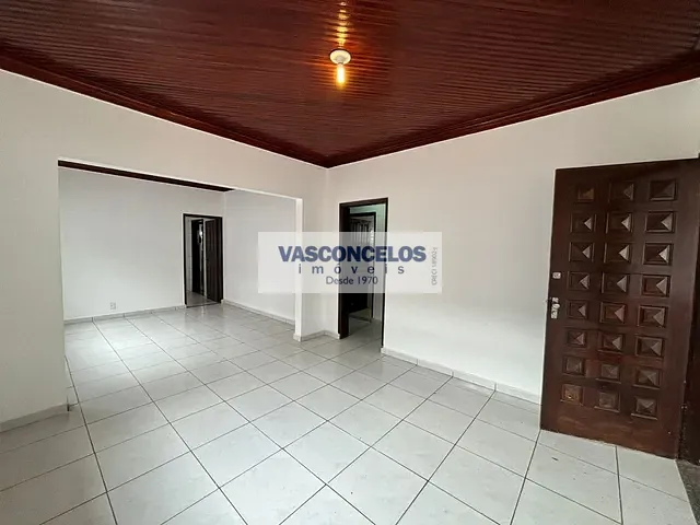 Casa com 328m² 3 quartos e 2 banheiros, à venda, no bairro Centro em São José dos Campos