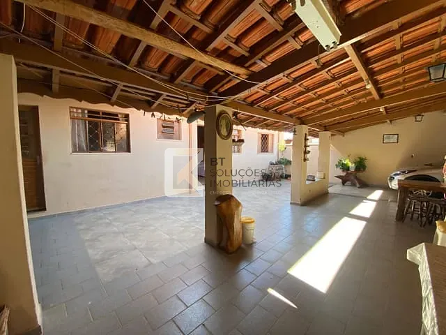 Casa com 253m² 2 quartos e 3 banheiros, à venda, no bairro Jardim Itamaracá em Indaiatuba