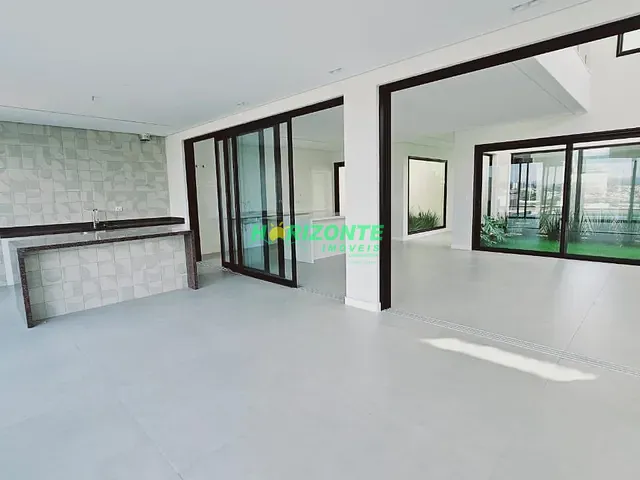 Casa com 720m² 5 quartos e 7 banheiros, à venda, no bairro Condomínio Reserva do Paratehy em São José dos Campos