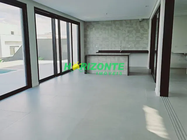 Casa com 720m² 5 quartos e 7 banheiros, à venda, no bairro Urbanova em São José dos Campos