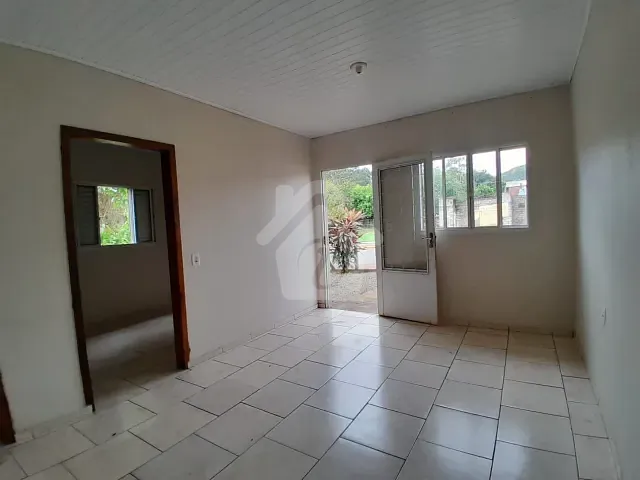 Casa com 35m² 1 quarto e 1 banheiro, para alugar, no bairro Canabarro em Teutônia