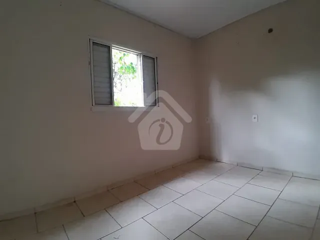 Casa com 35m² 1 quarto e 1 banheiro, para alugar, no bairro Canabarro em Teutônia