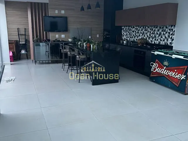 Casa com 303m² 3 quartos e 3 banheiros, à venda, no bairro Roma em Volta Redonda