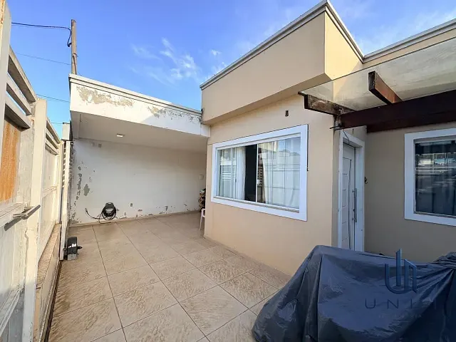 Casa 3 quartos e 3 banheiros, à venda, no bairro Três Poços em Volta Redonda