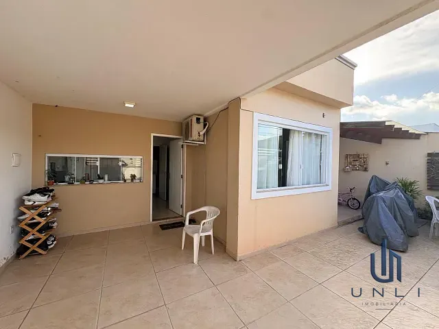 Casa 3 quartos e 3 banheiros, à venda, no bairro Três Poços em Volta Redonda