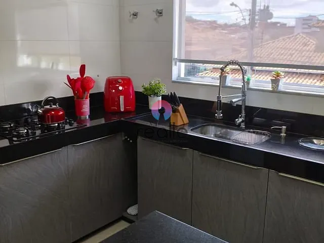 Casa 3 quartos e 3 banheiros, à venda, no bairro Canaã em Belo Horizonte