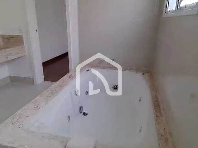 Casa com 470m² 4 quartos e 5 banheiros, à venda, no bairro Alphaville em Santana de Parnaíba