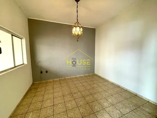 Casa com 539m² 4 quartos e 4 banheiros, para alugar, no bairro Patrimônio Novo em Votuporanga