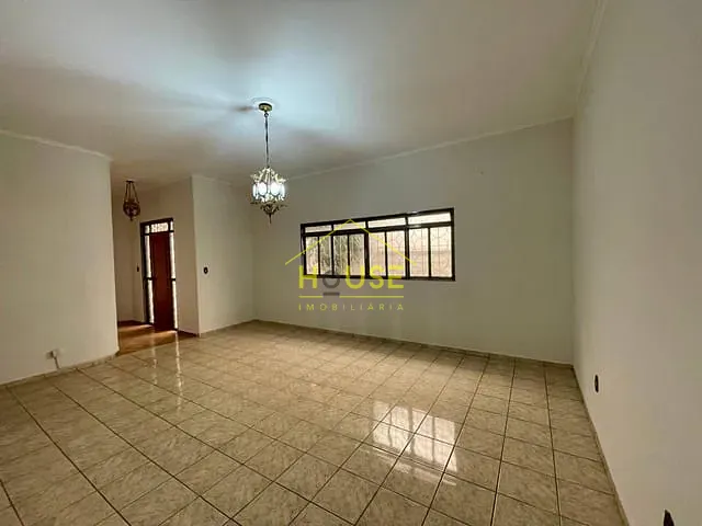 Casa com 539m² 4 quartos e 4 banheiros, para alugar, no bairro Patrimônio Novo em Votuporanga