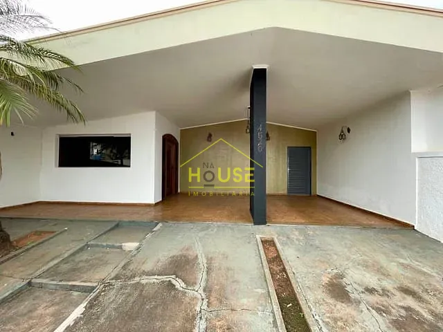 Casa com 539m² 4 quartos e 4 banheiros, para alugar, no bairro Patrimônio Novo em Votuporanga