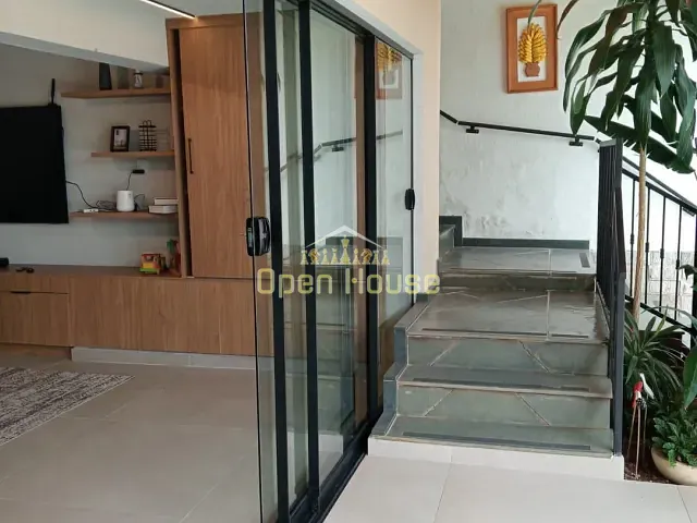 Casa com 553m² 4 quartos e 4 banheiros, à venda, no bairro Jardim Amália em Volta Redonda
