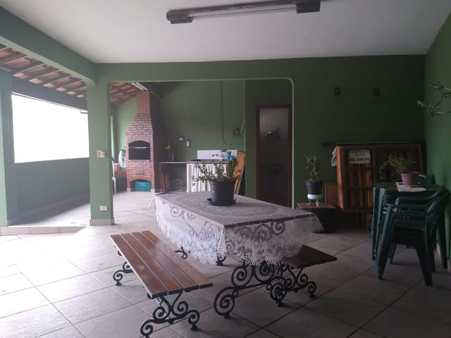 Casa com 356m² 3 quartos e 3 banheiros, à venda, no bairro Vila São Geraldo em Taubaté