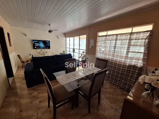 Casa com 448m² 3 quartos e 2 banheiros, para alugar, no bairro Galo Branco em São Gonçalo